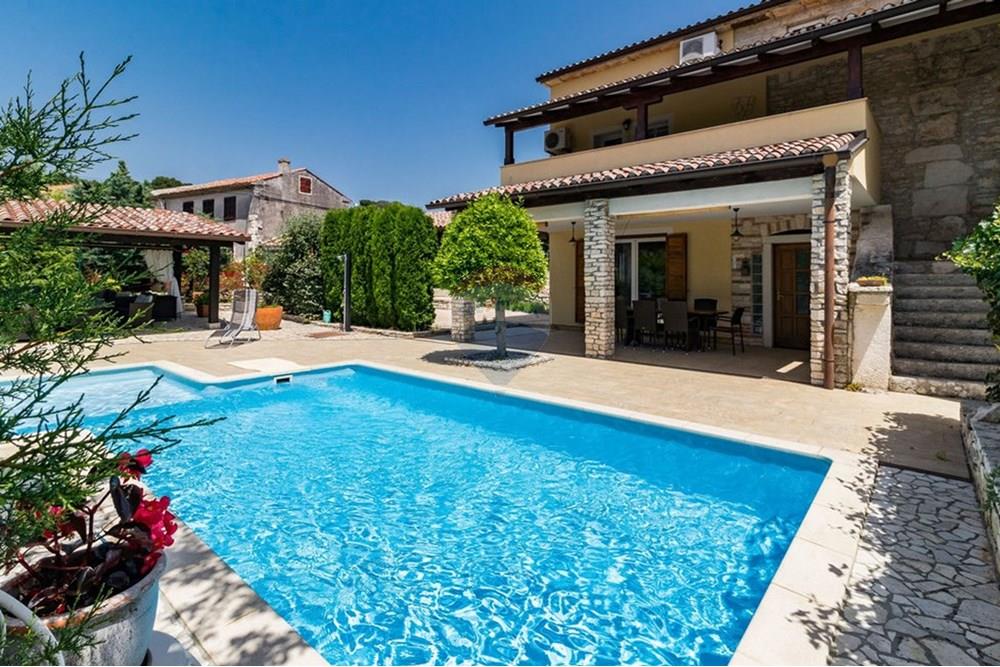 Kuća  - Za prodaju - Barban, Hrvatska - cil691_pool_03.jpg - 300291006-763