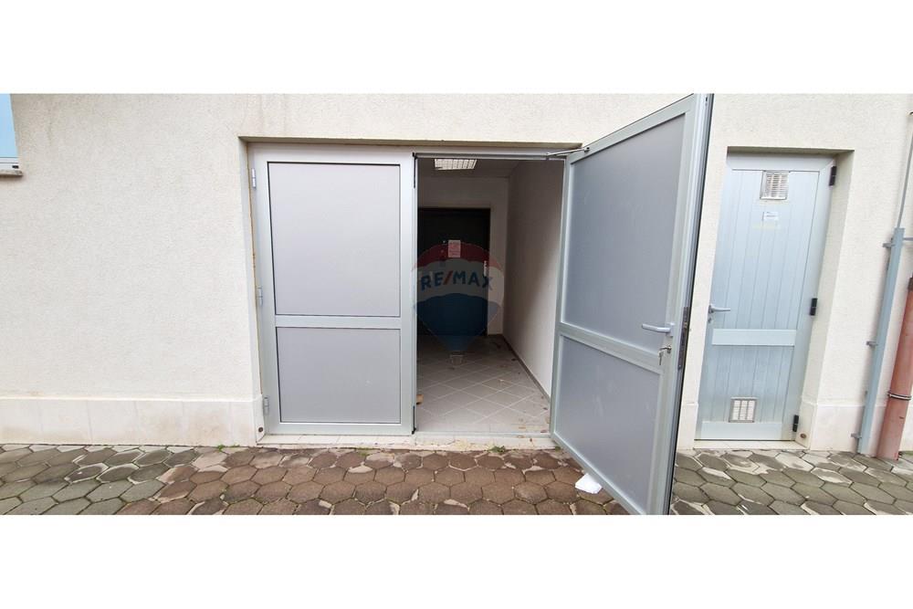 Poslovni prostor - Za prodaju - Pula, Hrvatska - 20250124_143823.jpg - 300261050-310