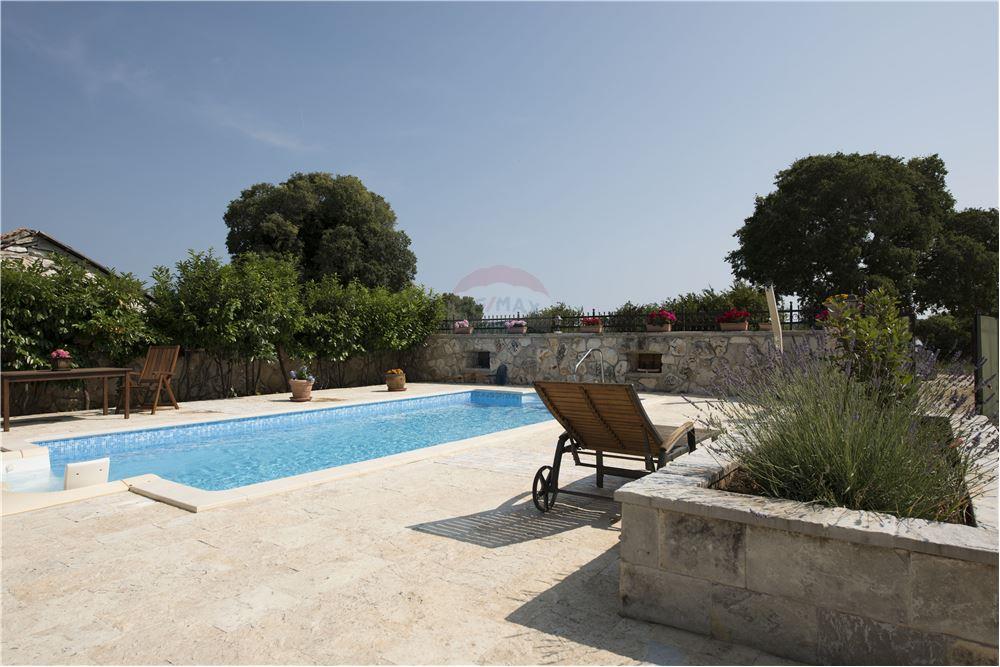 Kuća  - Za prodaju - Rogoznica, Hrvatska - 6 - 300351012-1