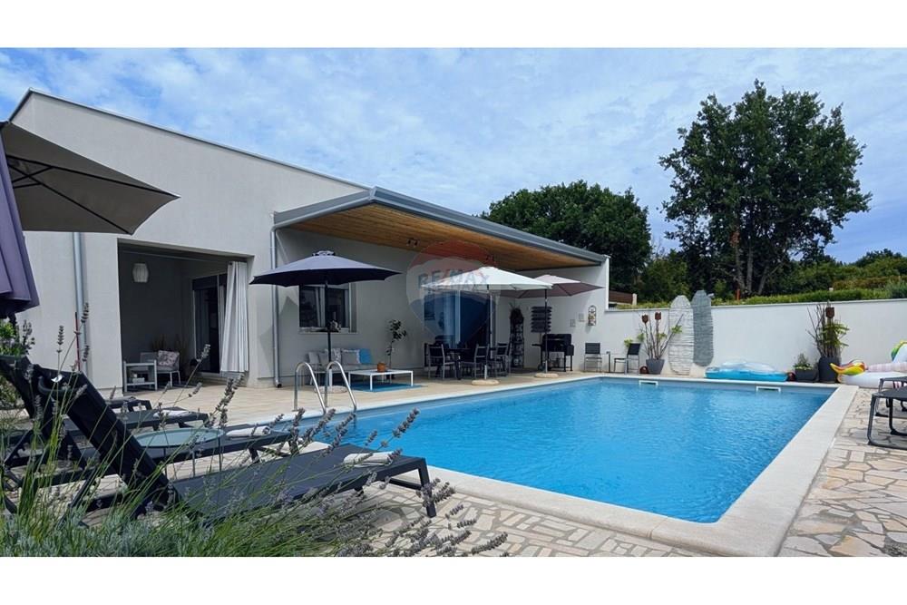 Kuća  - Za prodaju - Rovinj, Hrvatska - 1753533431_pxl_20250725_1257480822.jpg - 300571006-332