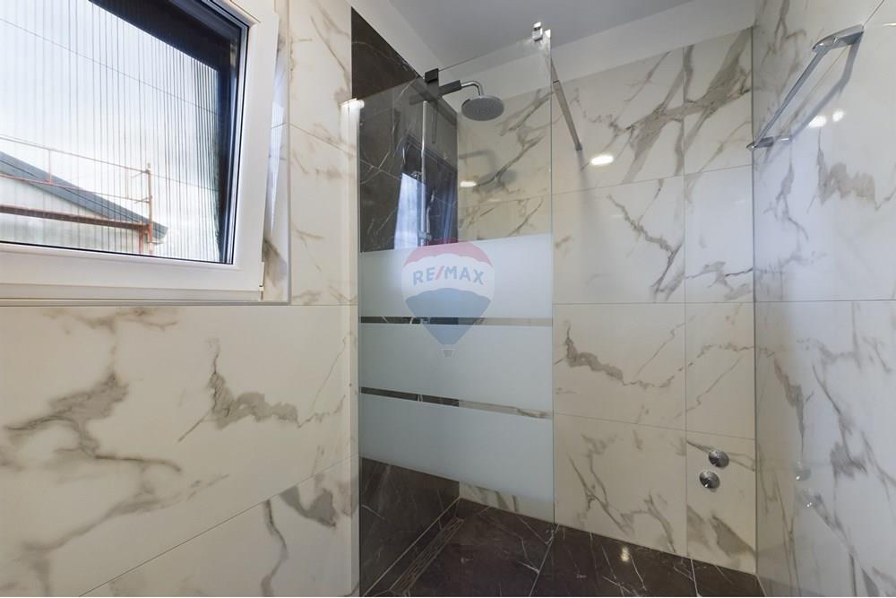 Kuća  - Za prodaju - Marčana, Hrvatska - CAM02458G0-PR0092-STILL004.jpg - 300041074-621