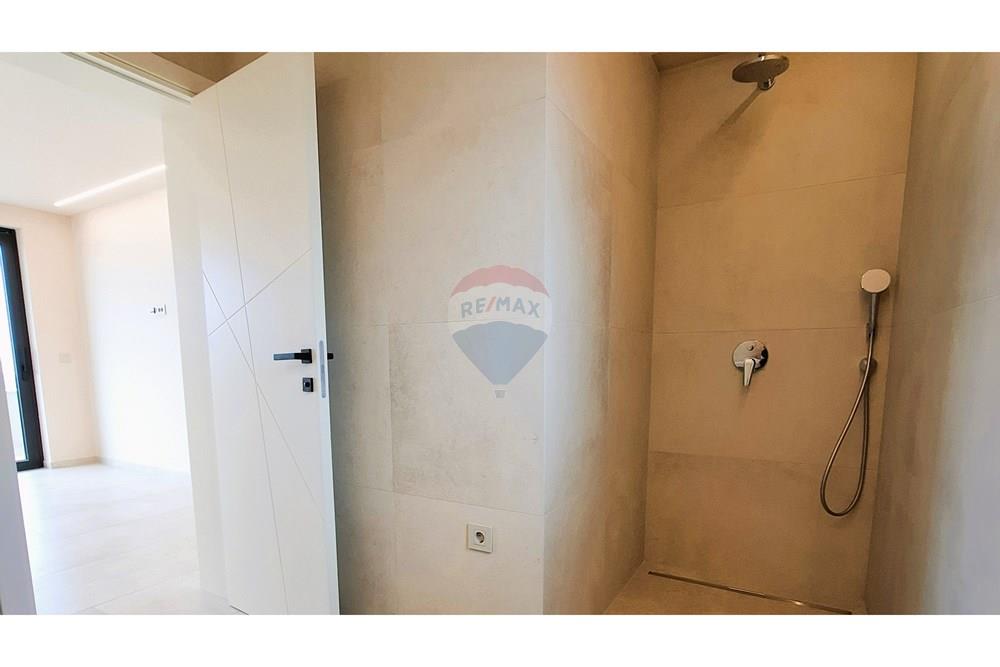 Kuća  - Za prodaju - Poreč, Hrvatska - 20260114_103704.jpg - 300441023-14