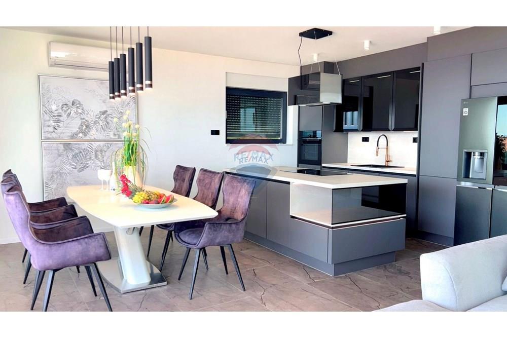 Stan-Apartman - Za prodaju - Opatija, Hrvatska - 1772565860_img-20260224-wa0008.jpg - 300421020-787