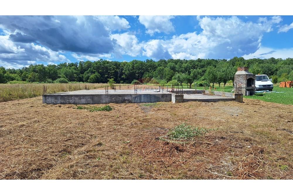 Građevinsko zemljište - Za prodaju - Lekenik, Hrvatska - WhatsApp Slika 2025-07-18 u 21.36.08_22ea5772.jpg - 300761006-26