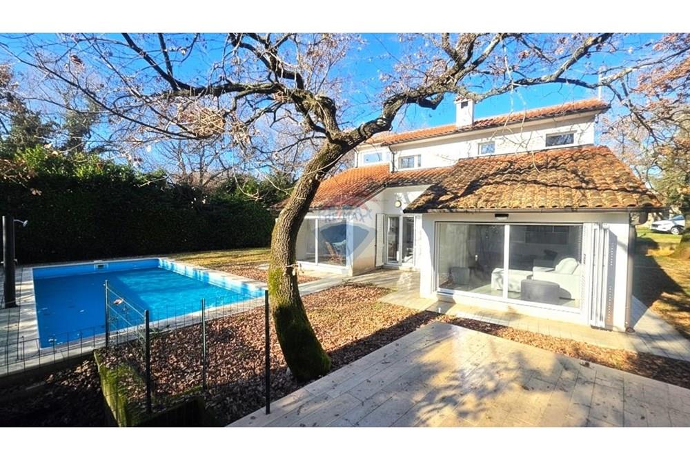 Kuća  - Za prodaju - Buje, Hrvatska - 1769974501_1.jpg - 300441010-536