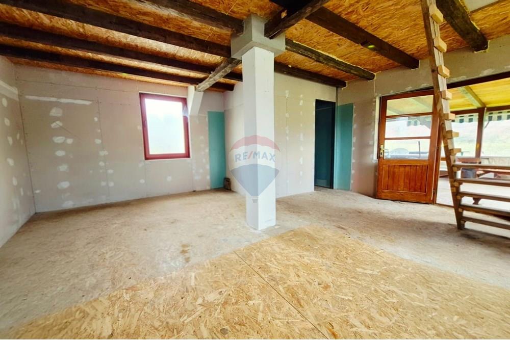 Vikendica - Za prodaju - Petrinja, Hrvatska - WhatsApp Image 2025-12-19 at 16.49.37.jpeg - 300761006-81