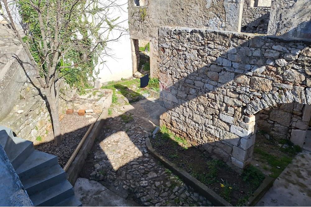 Kuća posebne arhitekture - Za prodaju - Preko, Hrvatska - 2df7343b-89d9-4174-a771-d2a0b019af8d.jpeg - 300501008-4234