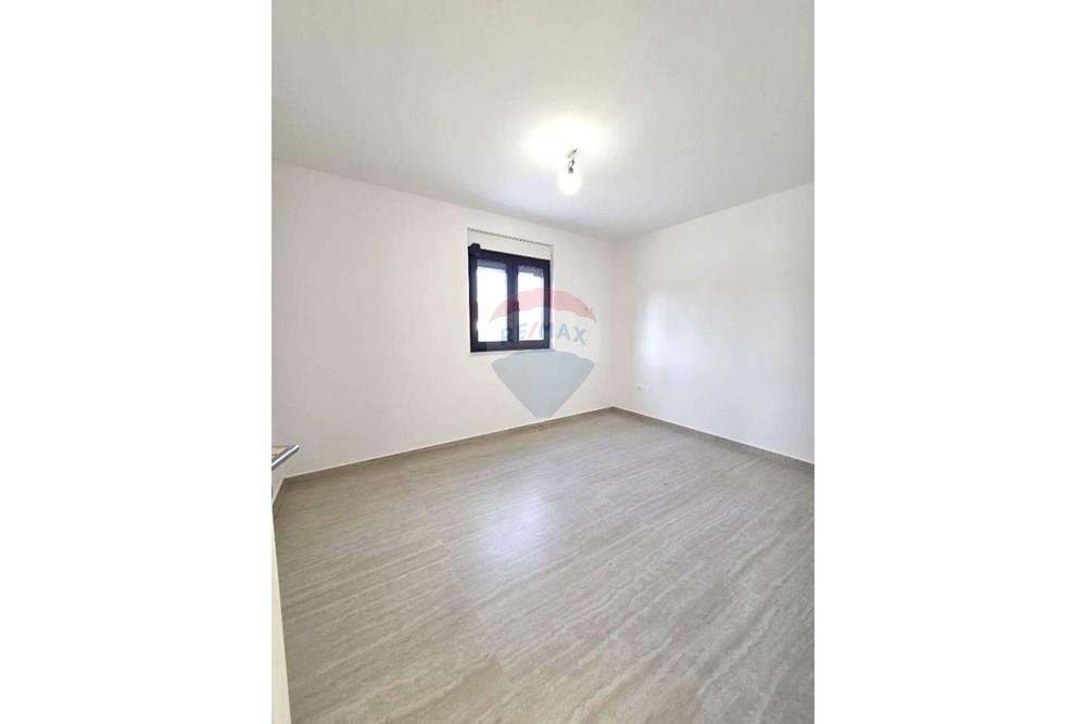 Kuća  - Za prodaju - Poličnik, Hrvatska - 590049813_10235826308536959_7884864323175951084_n.jpg - 300501008-6097