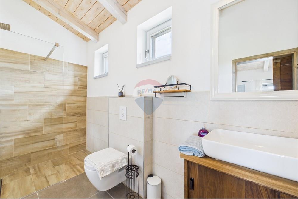 Kuća  - Za prodaju - Svetvinčenat, Hrvatska - CAM04300G0-PR0062-STILL026.jpg - 300041074-618