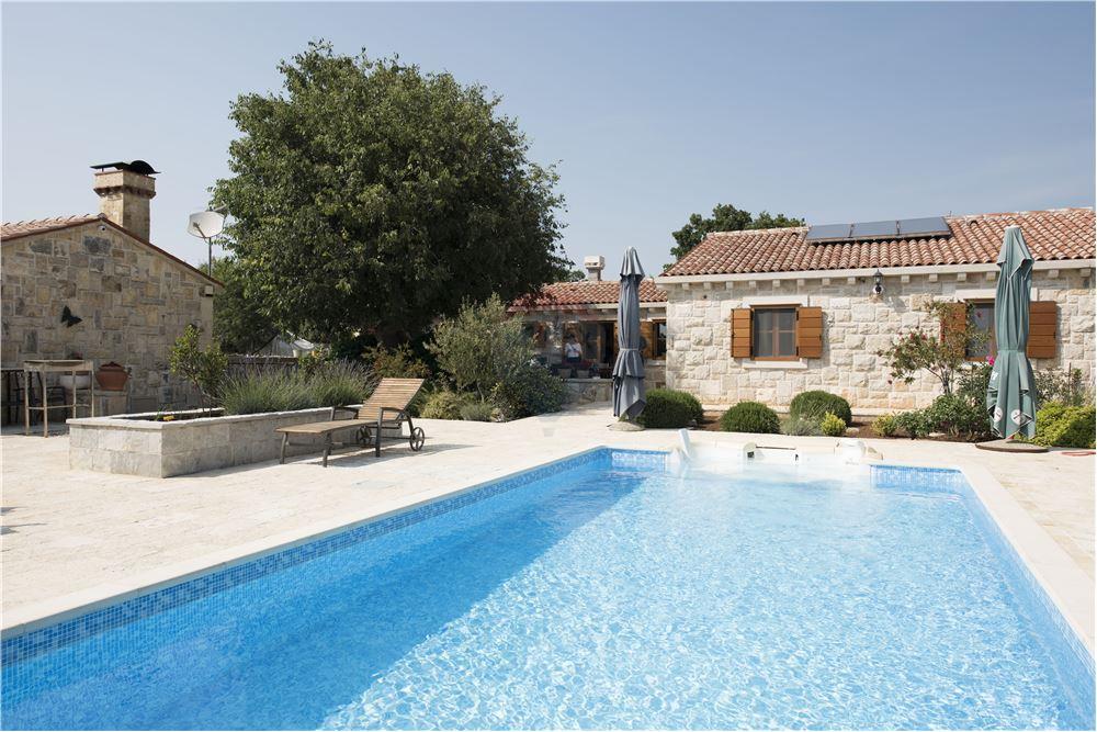 Kuća  - Za prodaju - Rogoznica, Hrvatska - 4 - 300351012-1