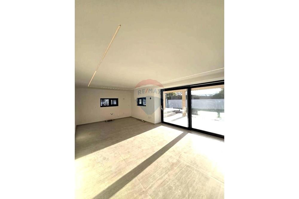 Kuća  - Za prodaju - Poličnik, Hrvatska - 589938229_10235826310417006_6513105228173096218_n.jpg - 300501008-6097