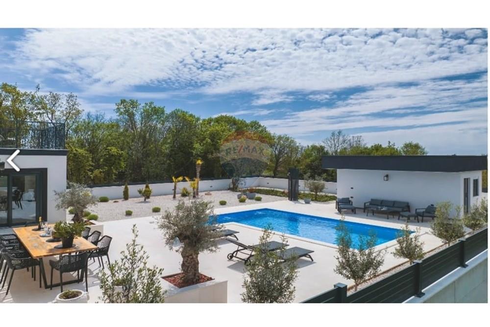 Vila - Za prodaju - Marčana, Hrvatska - IMG-20250725-WA0050.jpg - 300421051-40