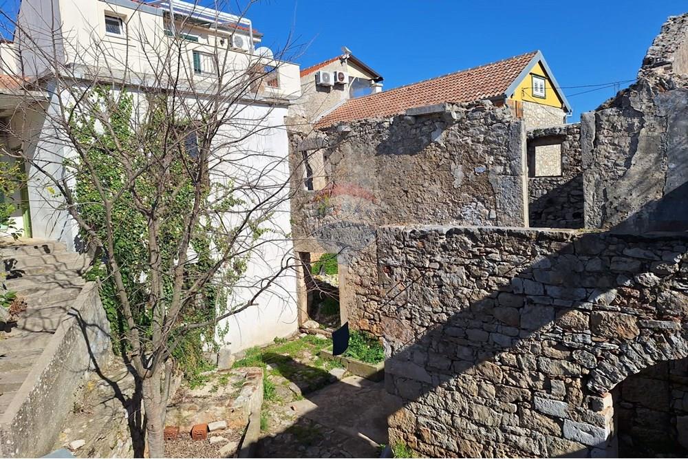 Kuća posebne arhitekture - Za prodaju - Preko, Hrvatska - fc8a3ed0-89ba-4e6c-a9e6-fd53e2bfd2fe.jpeg - 300501008-4234