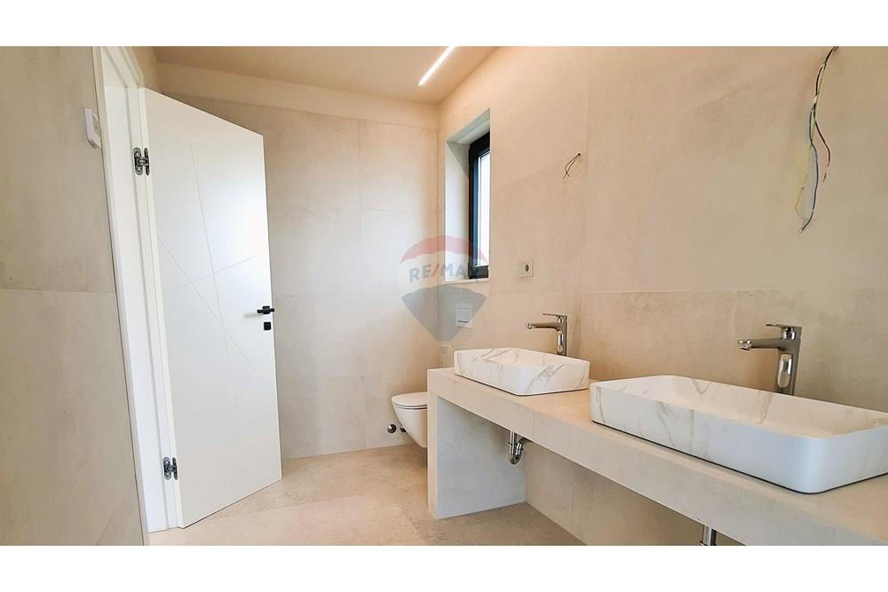 Kuća  - Za prodaju - Poreč, Hrvatska - 20260114_103439.jpg - 300441023-14