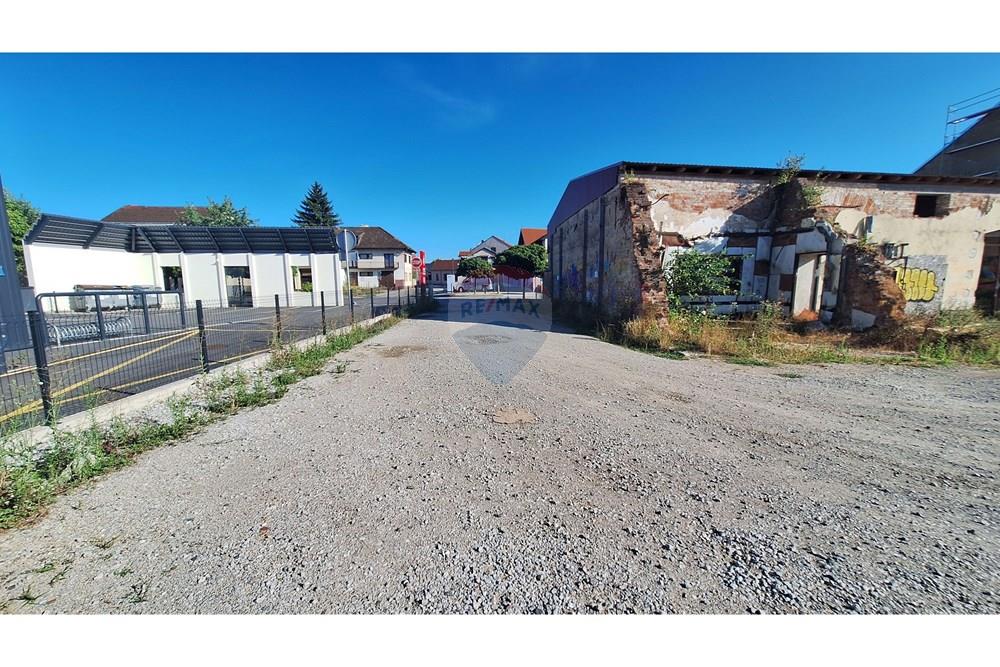 Građevinsko zemljište - Za prodaju - Petrinja, Hrvatska - 20250717_174415.jpg - 300761001-274