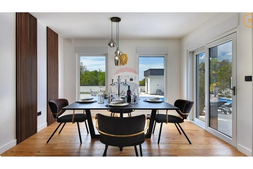 Vila - Za prodaju - Marčana, Hrvatska - IMG-20250725-WA0072.jpg - 300421051-40