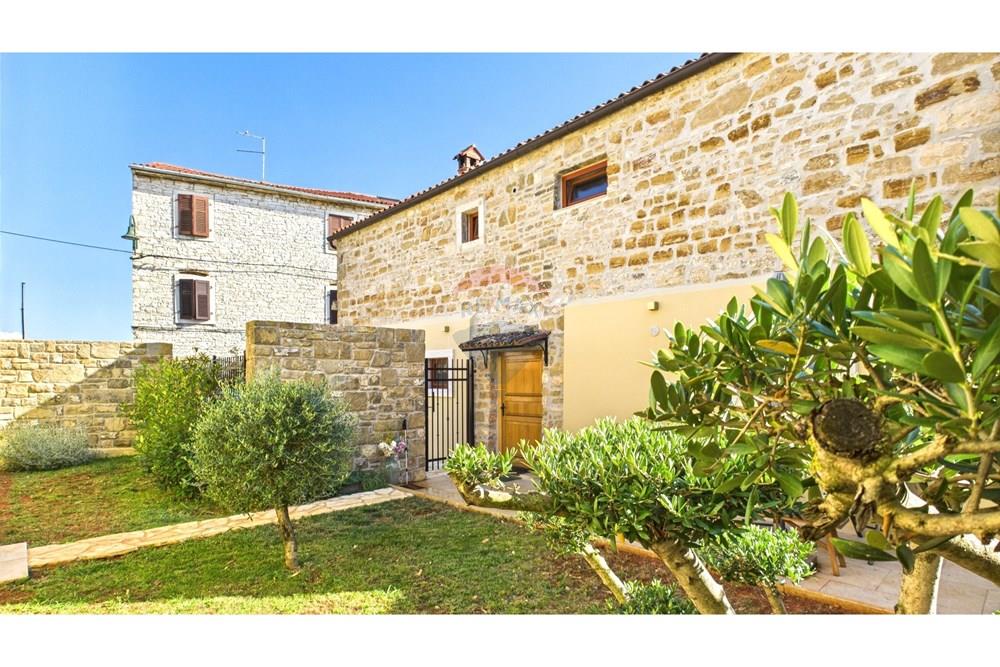 Kuća  - Za prodaju - Buje, Hrvatska - 8.jpg - 300441010-493