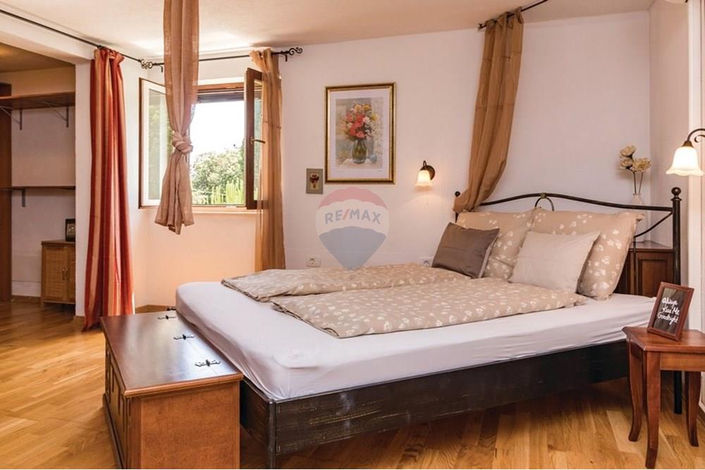 Kuća  - Za prodaju - Barban, Hrvatska - cil691_bed_01.jpg - 300291006-763