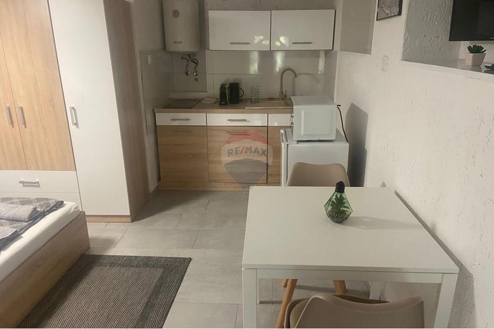 Kuća  - Za prodaju - Novalja, Hrvatska - d6b69371-276c-4765-a404-484b45b239f5.jpg - 300411003-2049