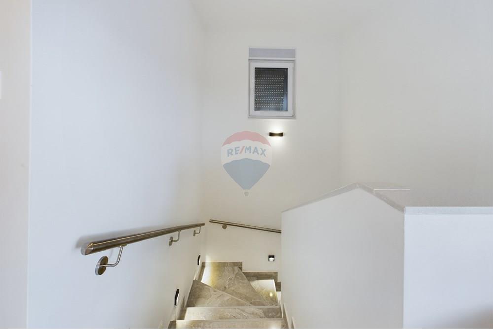 Kuća  - Za prodaju - Marčana, Hrvatska - CAM02458G0-PR0092-STILL016.jpg - 300041074-621