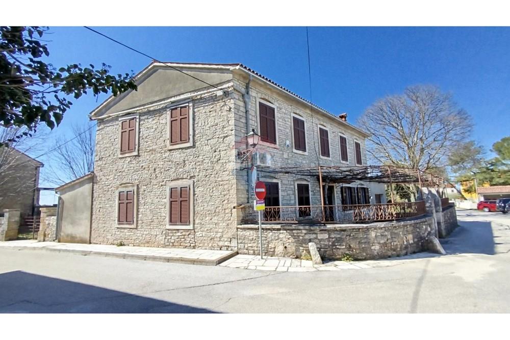 Kuća  - Za prodaju - Kanfanar, Hrvatska - 1742371737_img_20250318_131631.jpg - 300571007-334