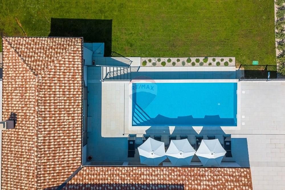 Kuća  - Za prodaju - Labin, Hrvatska - cls417_pool_05.jpg - 300291006-766