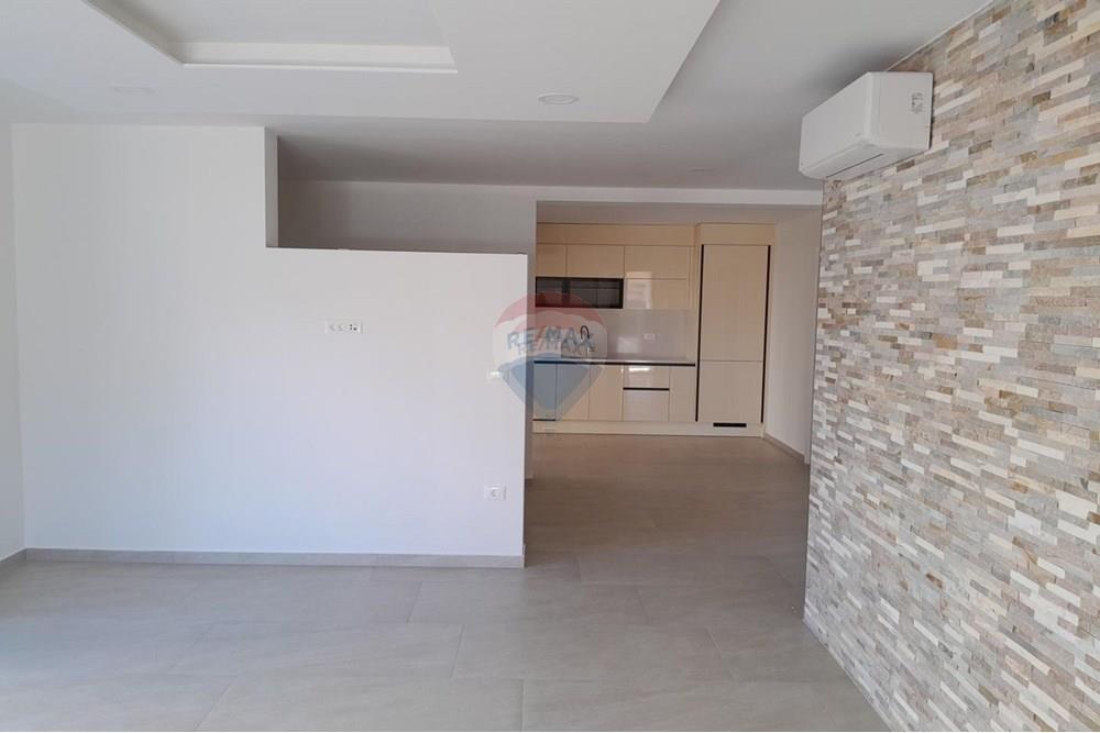 Stan-Apartman - Za prodaju - Medulin, Hrvatska - 1751575185_20250628_115917.jpg - 300041089-445