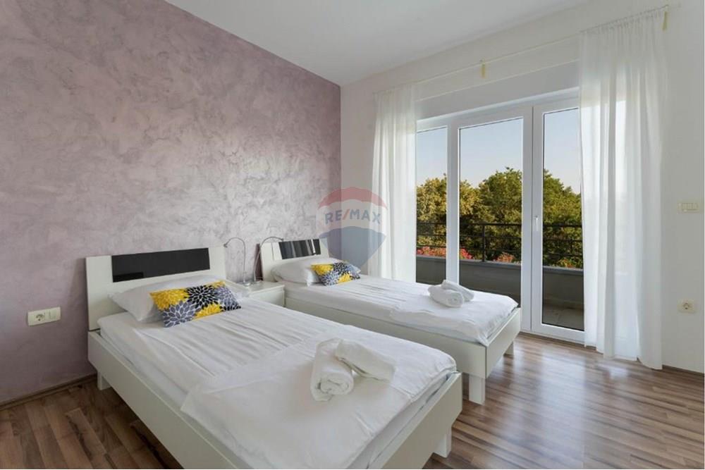 Kuća  - Za prodaju - Medulin, Hrvatska - 26.jpg - 300041074-637