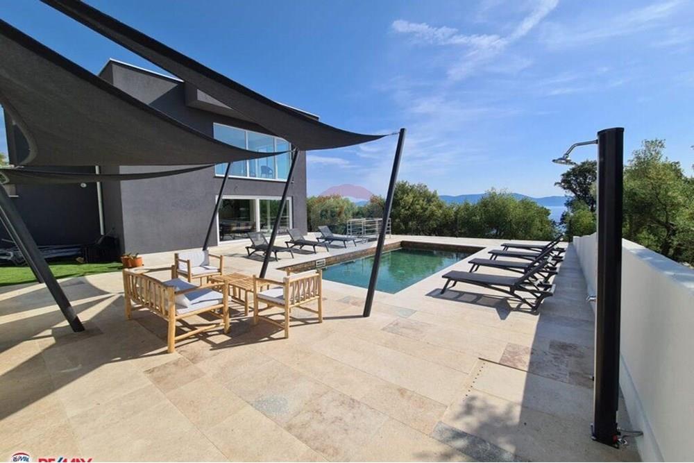 Kuća  - Za prodaju - Labin, Hrvatska - 1761557648_villa-tata-drausen-1024x768.jpeg - 300291006-746