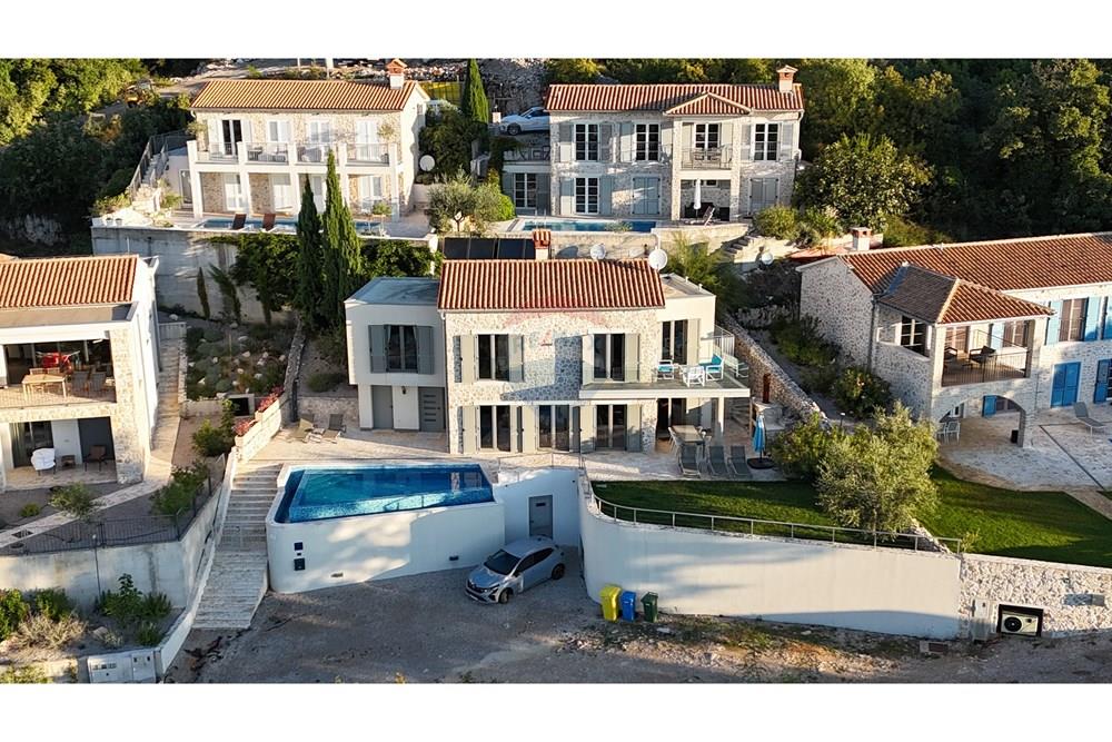 Kuća  - Za prodaju - Labin, Hrvatska - 1.JPG - 300291007-409