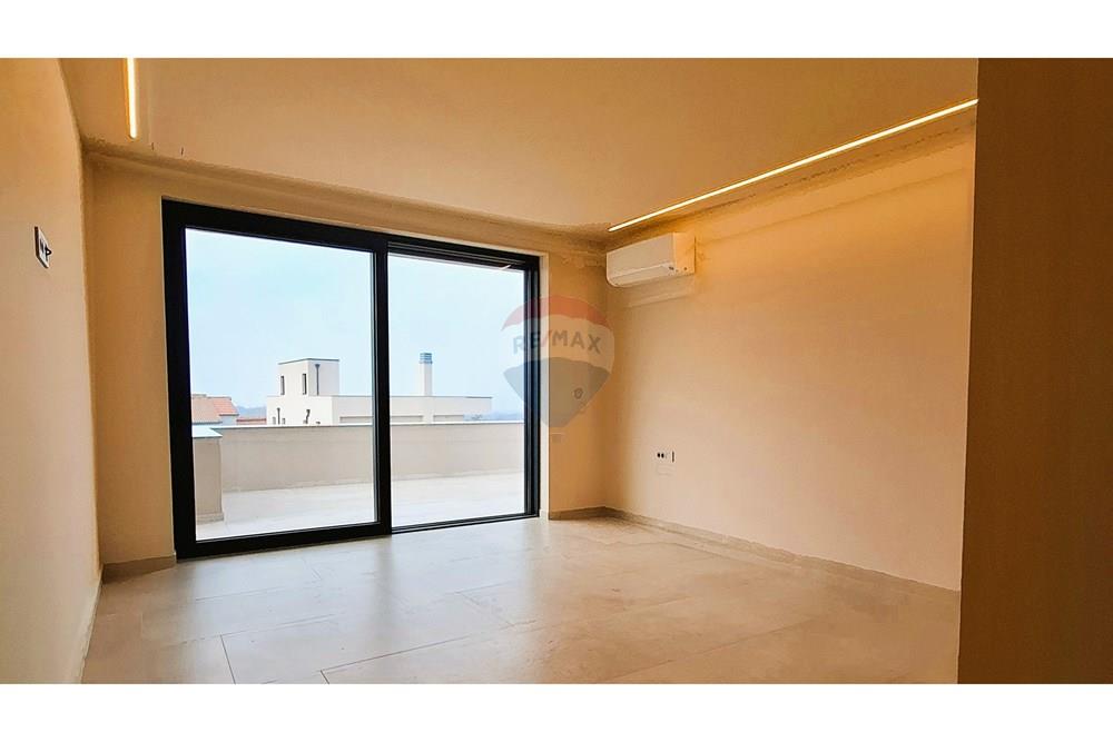 Kuća  - Za prodaju - Poreč, Hrvatska - 20260114_103958.jpg - 300441023-14