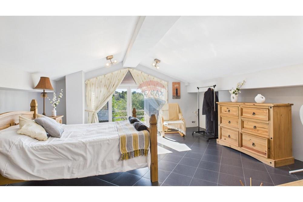 Kuća  - Za prodaju - Rovinj, Hrvatska - 1759172608_cam04300g0-pr0101-still012.jpg - 300571007-394