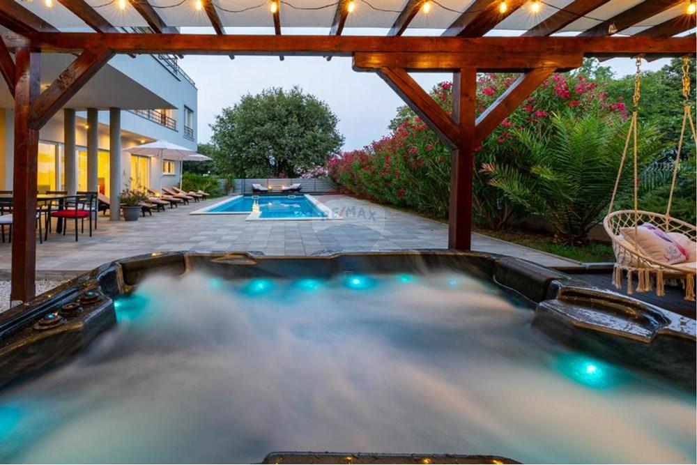 Kuća  - Za prodaju - Medulin, Hrvatska - 41.jpg - 300041074-637