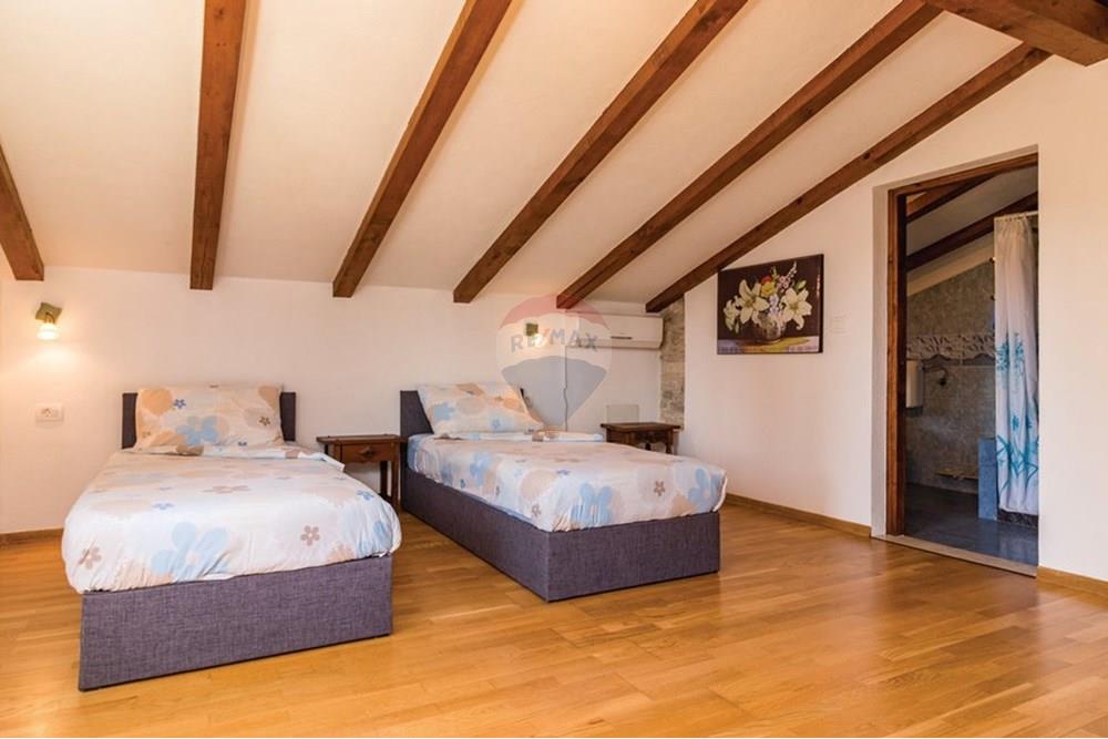 Kuća  - Za prodaju - Barban, Hrvatska - cil691_bed_05.jpg - 300291006-763