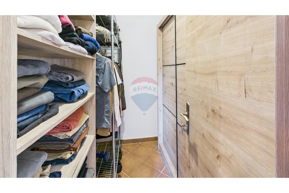 Kuća  - Za prodaju - Buje, Hrvatska - 48.jpg - 300441010-493