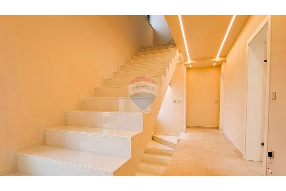 Kuća  - Za prodaju - Poreč, Hrvatska - 20260114_104208.jpg - 300441023-14