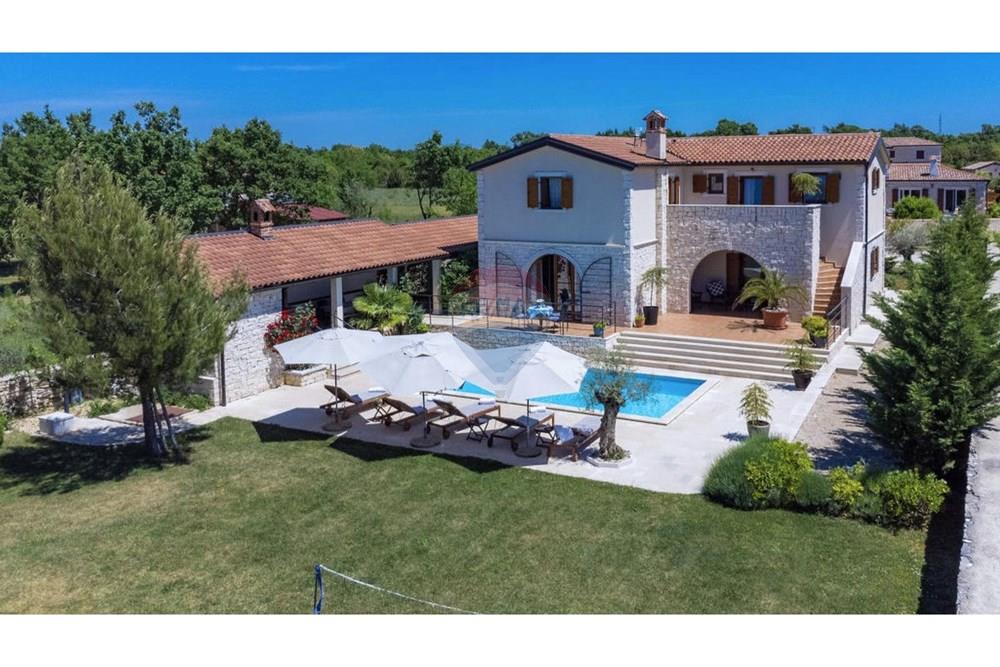 Kuća  - Za prodaju - Svetvinčenat, Hrvatska - 1754915171_img_20250811_125246.jpg - 300041053-7585