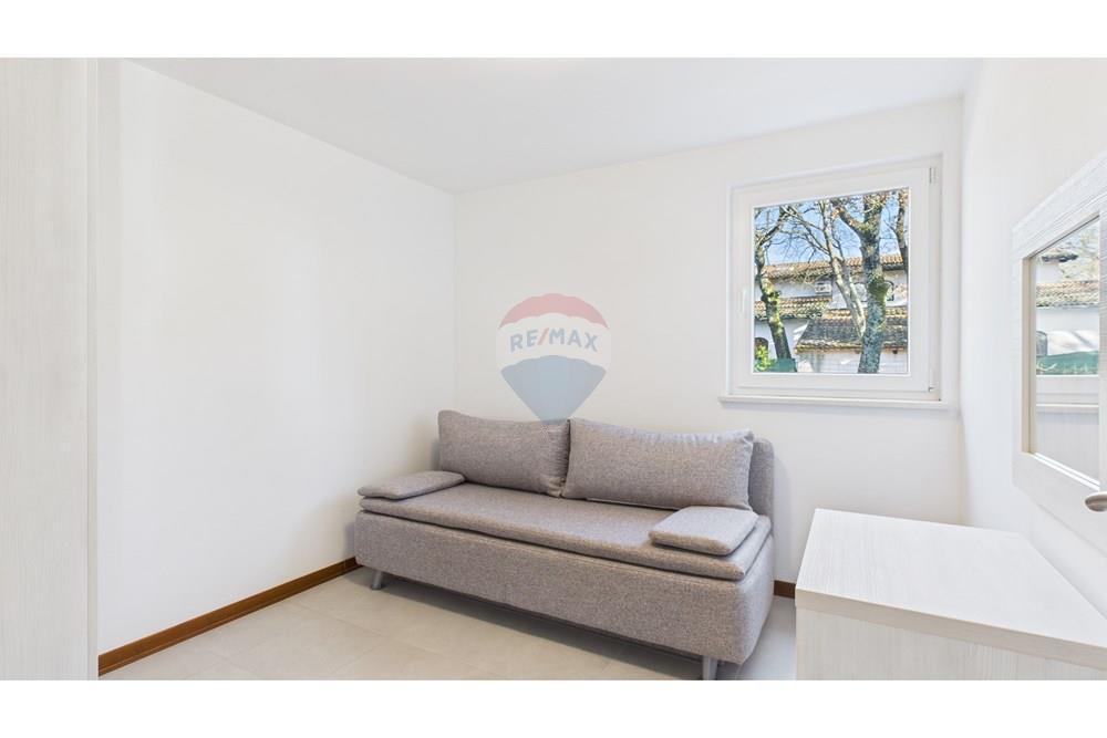 Kuća  - Za prodaju - Buje, Hrvatska - CAM04300G0-PR0135-STILL015.jpg - 300441010-536