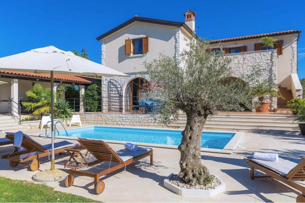 Kuća  - Za prodaju - Svetvinčenat, Hrvatska - 1754915167_img_20250811_125153.jpg - 300041053-7585