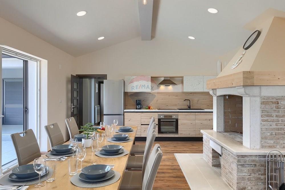 Kuća  - Za prodaju - Labin, Hrvatska - cls417_kitchen_06.jpg - 300291006-766