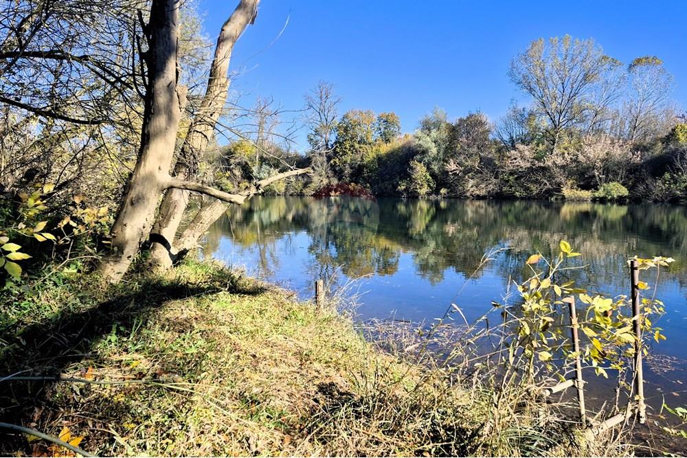 Građevinsko zemljište - Za prodaju - Petrinja, Hrvatska - 20251024_104609.jpg - 300761006-43