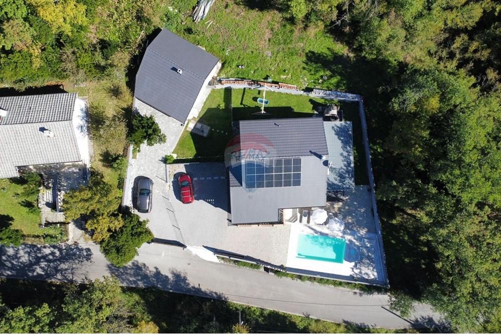 Kuća  - Za prodaju - Crikvenica, Hrvatska - 1761076843_img-20251014-wa0009.jpg - 300561033-14