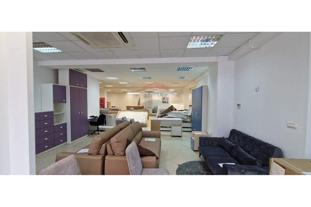 Poslovni prostor - Za prodaju - Pula, Hrvatska - 20250124_143135.jpg - 300261050-310