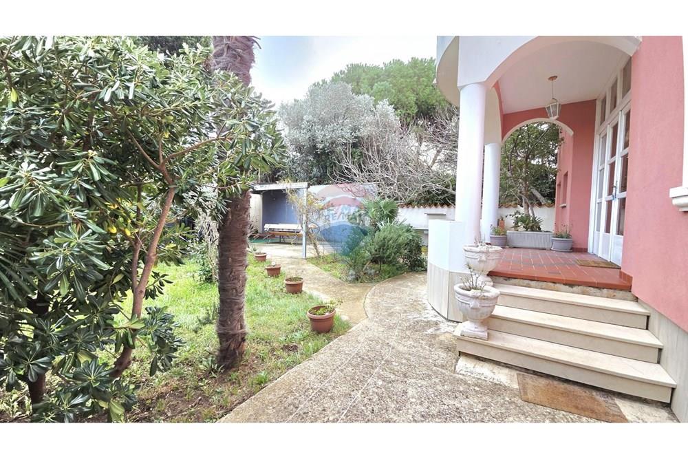 Kuća  - Za prodaju - Medulin, Hrvatska - 1765104146_20251127_150114.jpg - 300431068-186