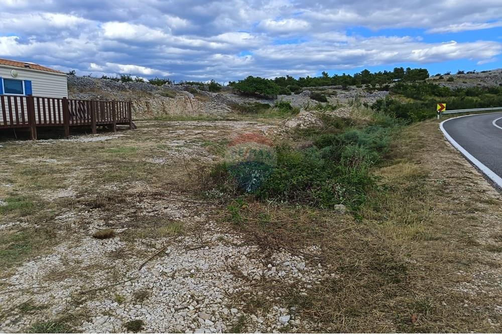 Građevinsko zemljište - Za prodaju - Ražanac, Hrvatska - WhatsApp Image 2025-10-14 at 12.36.57 (1).jpeg - 300261158-9