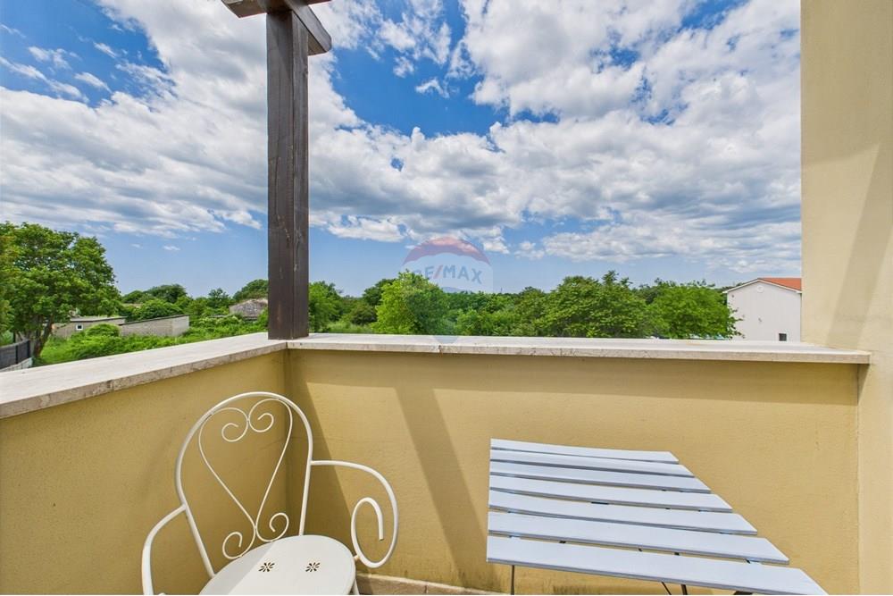 Kuća  - Za prodaju - Svetvinčenat, Hrvatska - CAM04300G0-PR0062-STILL021.jpg - 300041074-618