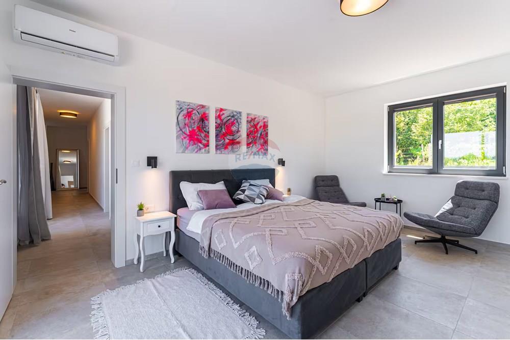 Kuća  - Za prodaju - Labin, Hrvatska - eae092fa-f87a-4ba8-b913-2e0adaa0d838.jpg - 300291007-407