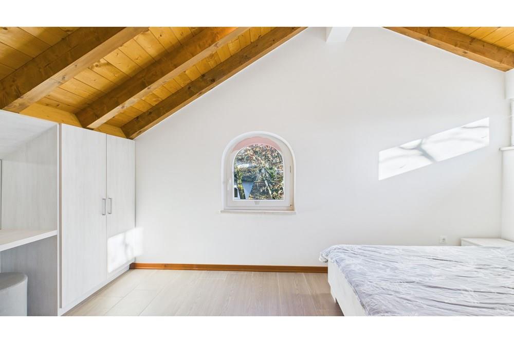 Kuća  - Za prodaju - Buje, Hrvatska - CAM04300G0-PR0135-STILL024.jpg - 300441010-536