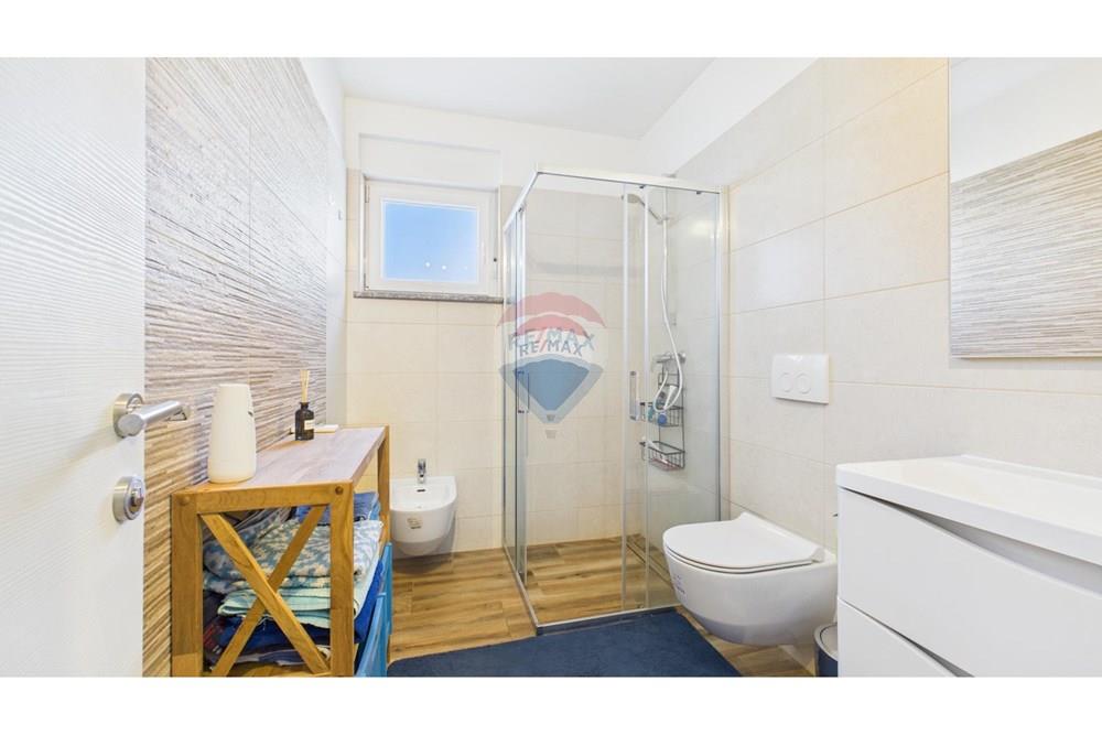 Kuća  - Za prodaju - Rovinj, Hrvatska - 1761229842_cam04300g0-pr0107-still014.jpg - 300571007-402