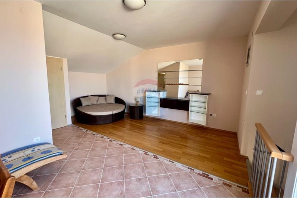 Stan-Apartman - Za prodaju - Novalja, Hrvatska - Snimka zaslona 2025-05-20 144705.jpg - 300411003-2072